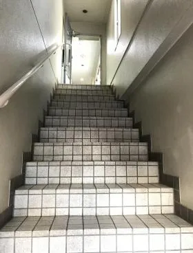 青木家ビルの外観
