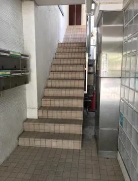 東京ライフビルの外観