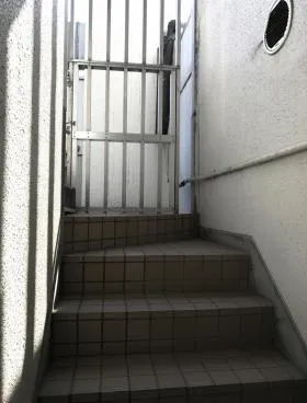 東京ライフビルの外観