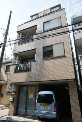 相坂ビルの外観