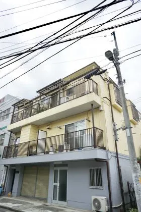 石田マンションの外観