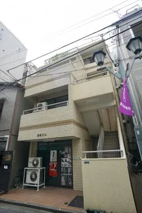 篠塚ビルの外観