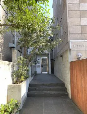 JLBグランエクリュ表参道ビルの外観