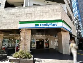 ファミリーマート