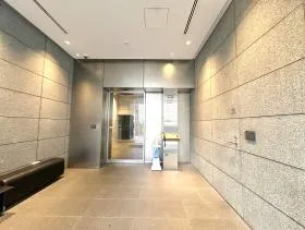 PMO新宿御苑前ビルの外観