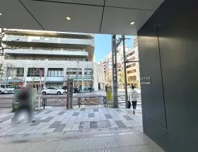 PMO新宿御苑前ビルの外観