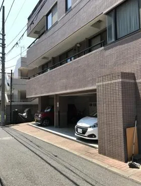 アルバール南青山ビルの外観