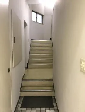 橋義ビルの外観