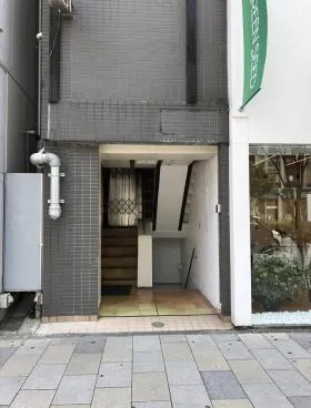 青南ビルの外観