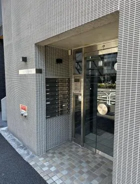 ワイズ テラス原宿ビルの外観