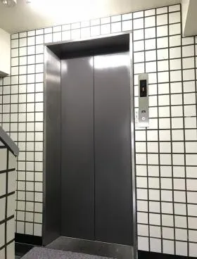 第5栄ビルの外観