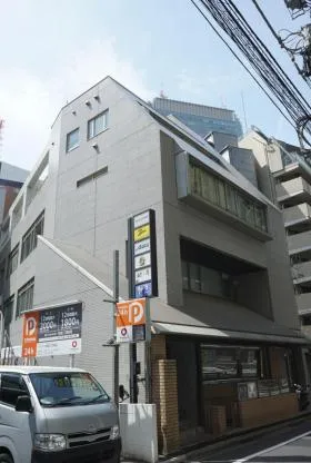 赤坂からす亭ビルの外観