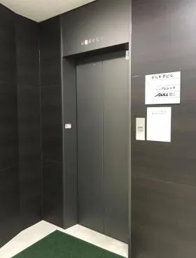 赤坂からす亭ビルの外観