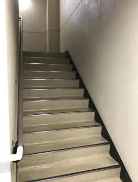 赤坂からす亭ビルの外観