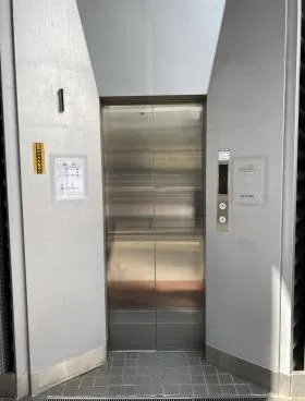 麻布ウィンテルビルの外観