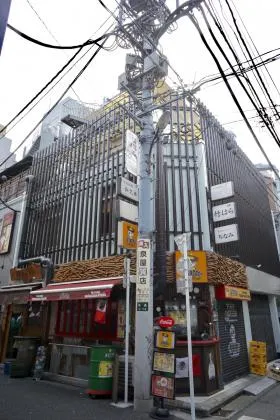 KAZUMIビルの外観