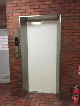 サニービルの外観