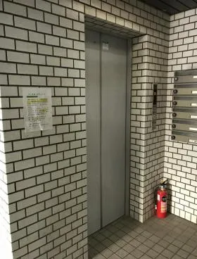 陽成ビルの外観