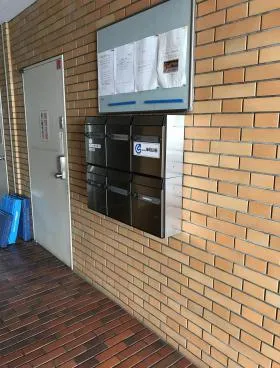 日本パーティビルの外観