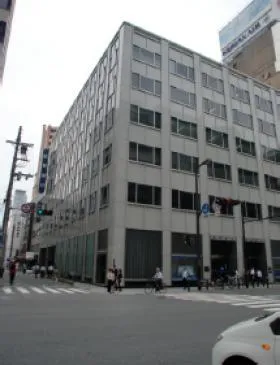 大阪滋賀ビルの外観