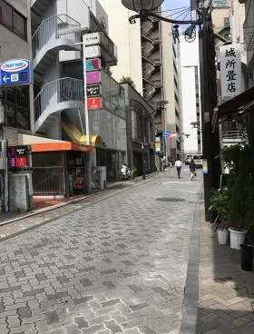 メトロビルの外観