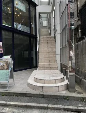 インガレッソビルの外観