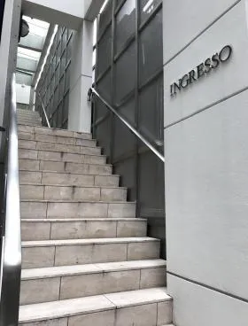 インガレッソビルの外観