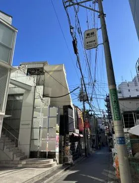 インガレッソビルの外観