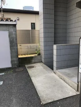 USビルの外観