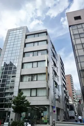 青朋ビルの外観