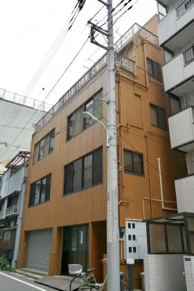 アジロビルの外観
