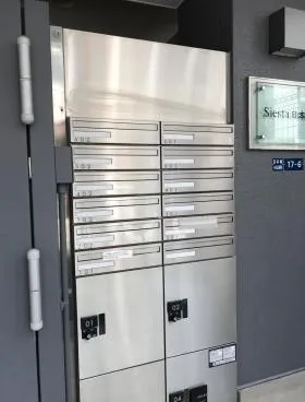 Siesta日本橋ビルの外観