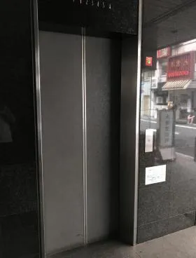 横須賀第5ビルの外観