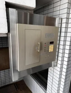 アスミビルの外観