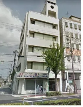 万代ビルの外観