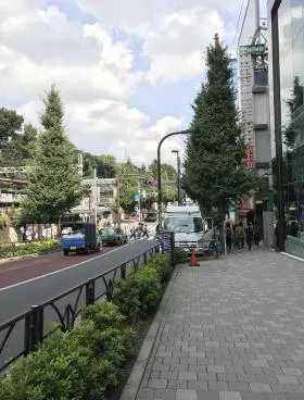 EA HARAJUKU Towerビルの外観