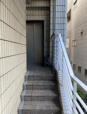四谷金子ビルの外観