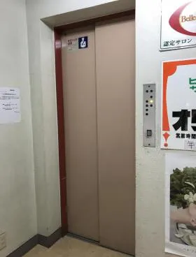 オリオンビルの外観