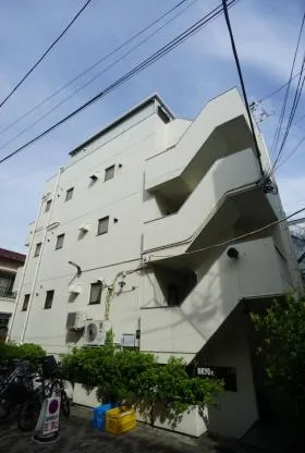 マーシュ北青山の外観