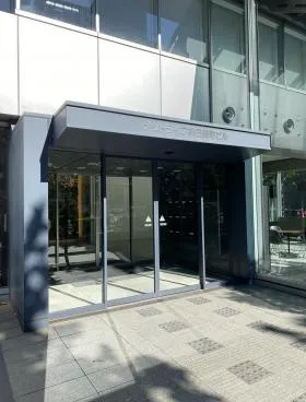 神田錦町安田(旧:メットライフ神田錦町)ビルの外観