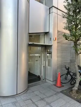 神田錦町安田(旧:メットライフ神田錦町)ビルの外観