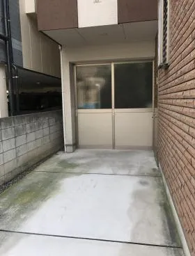浅見ビルの外観