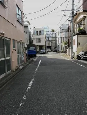 浅見ビルの外観