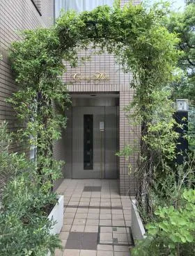 カーサ・チェリーヒルビルの外観