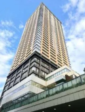 ステーションガーデンタワービルの外観