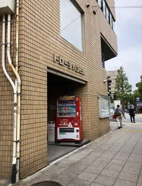 トローヂャンビルの外観