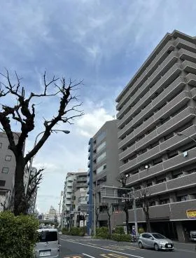 アシジ神泉ビルの外観