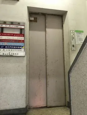 相馬屋ビルの外観