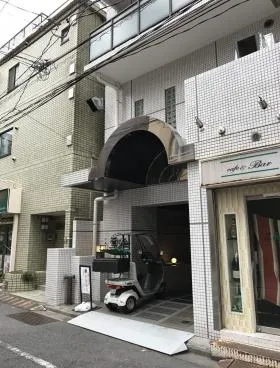 ウィン四ツ谷ビルの外観