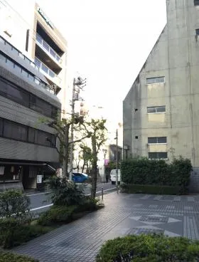 BN御苑ビルの外観